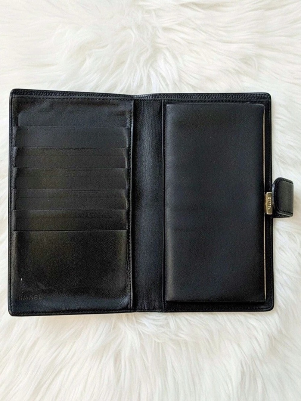 Chanel Vintage Chanel Caviar Leather CC Logo Bifold Kisslock Long Wallet Vintage - Picture 4 of 15